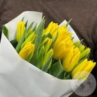 9 тюльпанов желтых в магазине Цветы Планеты