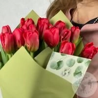 15 тюльпанов красных 15 тюльпанов красных в магазине Цветы Планеты
