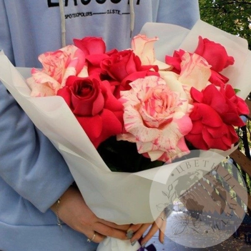 Букет из 9 французских роз в магазине Цветы Планеты Букет из 9 французских роз в магазине Цветы Планеты