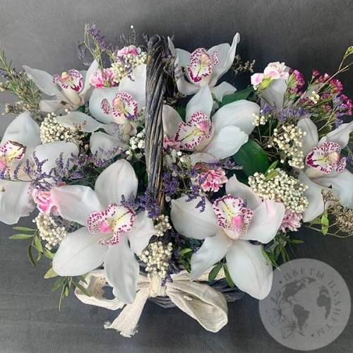 Корзина с орхидеями в магазине Цветы Планеты