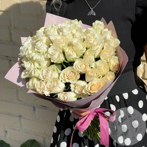 51 белая роза 40 см. в магазине Цветы Планеты