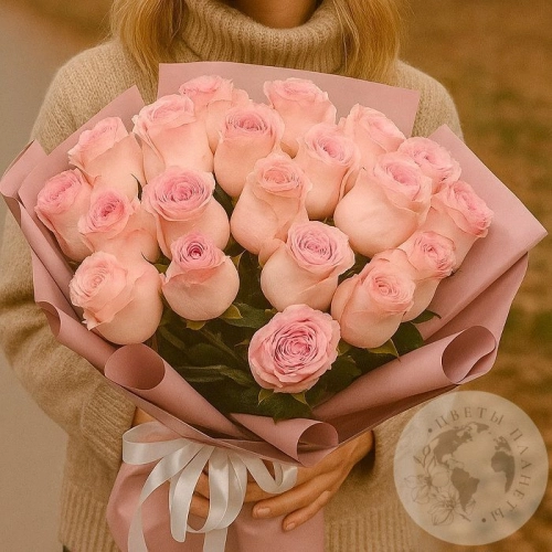 Букет из 19 роз в магазине Цветы Планеты Букет из 19 роз в магазине Цветы Планеты