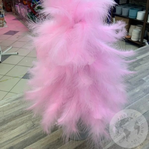 Подарки на Композиция в кашпо "Елка с перьями" в магазине Цветы Планеты