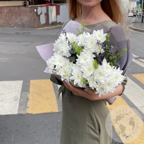 Букет из белых хризантем, лимониумов и грин белла в магазине Цветы Планеты