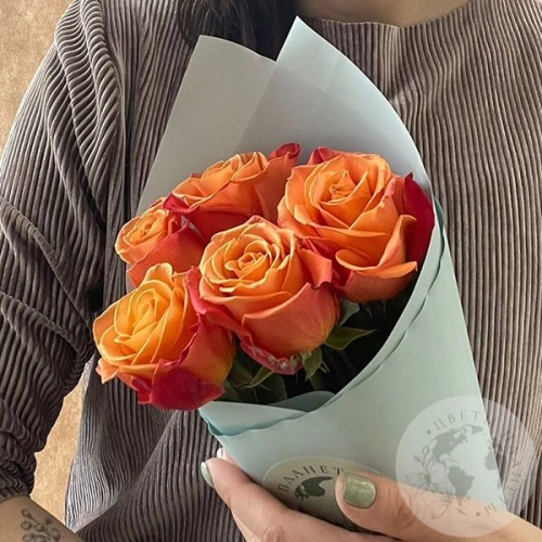 5 роз оранжевых 60 см. в магазине Цветы Планеты