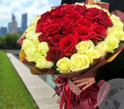Букет из 51 эквадорской розы в магазине Цветы Планеты