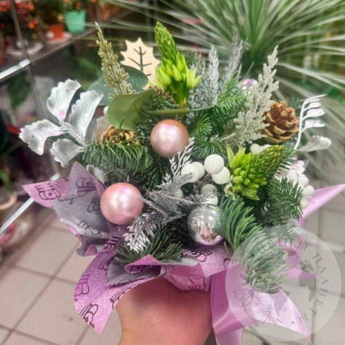 Букет зимний в магазине Цветы Планеты Букет зимний в магазине Цветы Планеты