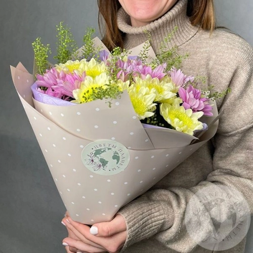 Букет из кустовых хризантем в магазине Цветы Планеты