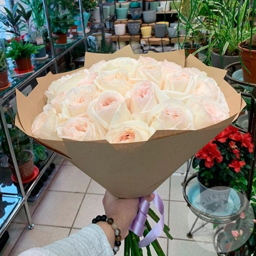 Букет из 25 пионовидных роз в магазине Цветы Планеты