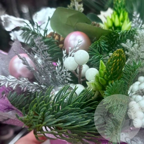 Букет зимний в магазине Цветы Планеты Букет зимний в магазине Цветы Планеты