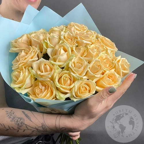 31 роза кремовая 60 см. 31 роза кремовая 60 см. в магазине Цветы Планеты