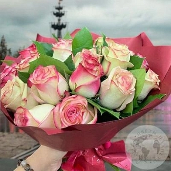Букет из 21 розы Букет из 21 розы