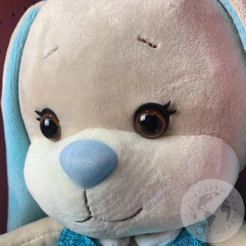 Мягкая игрушка "Зайка Лин в голубой" жилетке 25 см в магазине Цветы Планеты Мягкая игрушка "Зайка Лин в голубой" жилетке 25 см