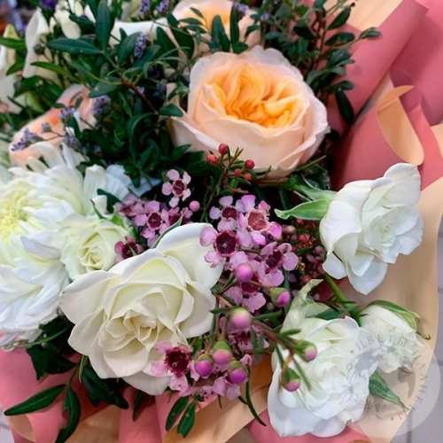 Букет из роз и хризантемы "Комплимент" в магазине Цветы Планеты Букет из роз и хризантемы "Комплимент"