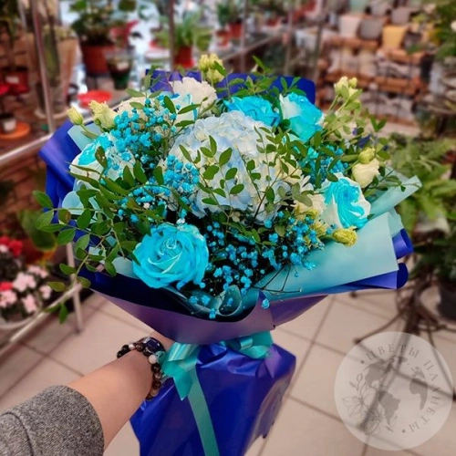 Букет роз, эустомы и гортензии "Безмятежность"