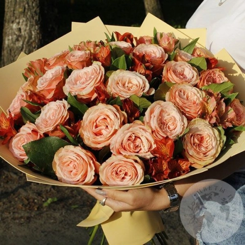 Букет роз и альстромерий "Вдохновение" в магазине Цветы Планеты