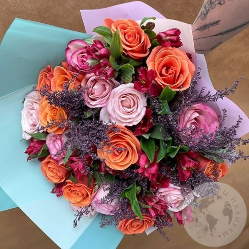 Букет из роз микс 50 см. в магазине Цветы Планеты