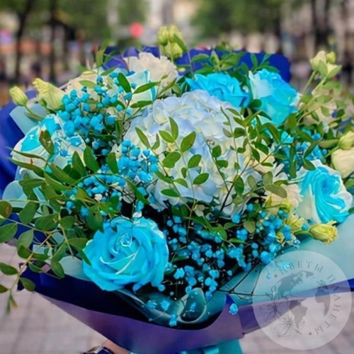 Букет роз, эустомы и гортензии "Безмятежность"
