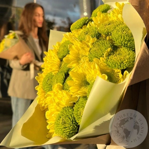Букет из хризантем "Красотке" в магазине Цветы Планеты