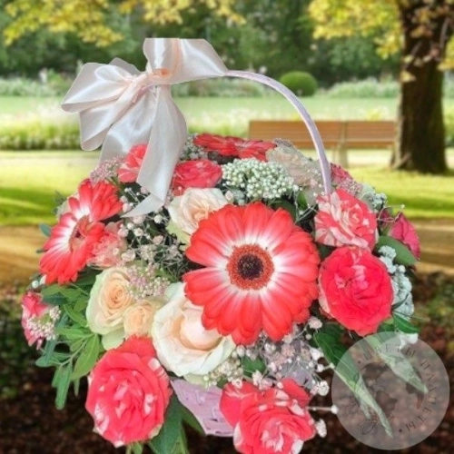 Композиция из роз и гербер в корзине "Отличное настроение" в магазине Цветы Планеты