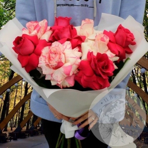 Букет из 9 французских роз в магазине Цветы Планеты Букет из 9 французских роз в магазине Цветы Планеты