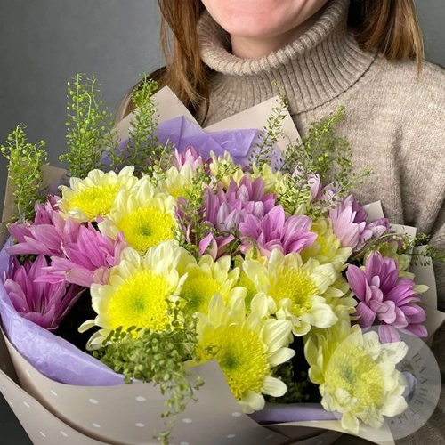 Букет из кустовых хризантем в магазине Цветы Планеты
