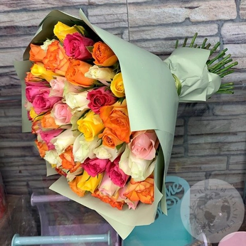 Букет 51 роза микс 40 см. в магазине Цветы Планеты