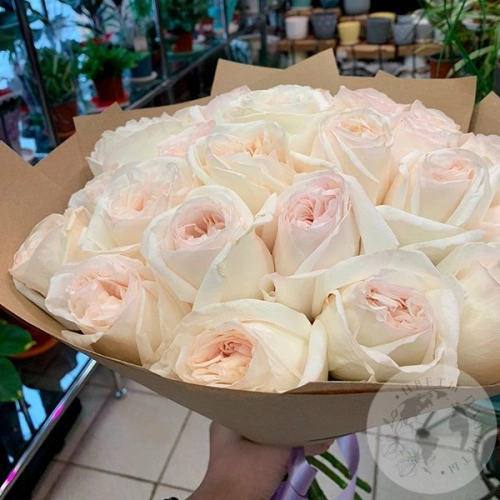 Букет из 25 пионовидных роз в магазине Цветы Планеты