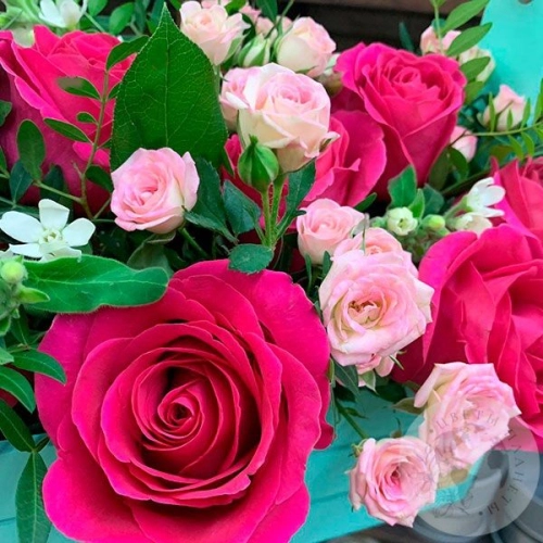 Композиция из роз в ящике "Взрывная страсть" в магазине Цветы Планеты Композиция из роз в ящике "Взрывная страсть" в магазине Цветы Планеты