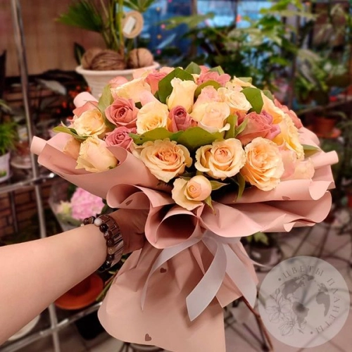 Букет из роз "Любимому человеку" в магазине Цветы Планеты