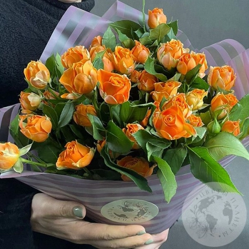 5 кустовых роз оранжевых 60 см в магазине Цветы Планеты
