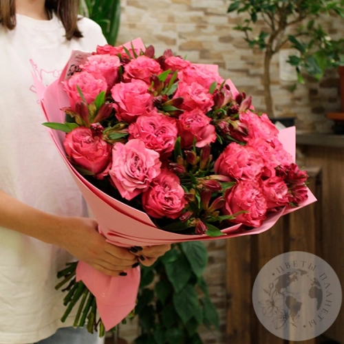 Букет из роз и альстромерий "Сладкое чувство" в магазине Цветы Планеты