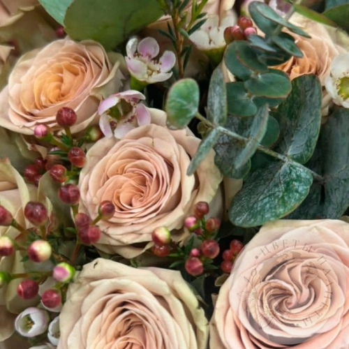 Букет из 23 роз в магазине Цветы Планеты