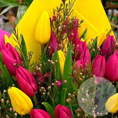 Букет 51 тюльпан в магазине Цветы Планеты