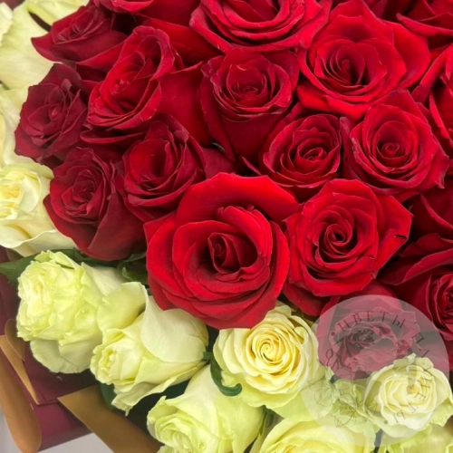 Букет из 51 эквадорской розы в магазине Цветы Планеты