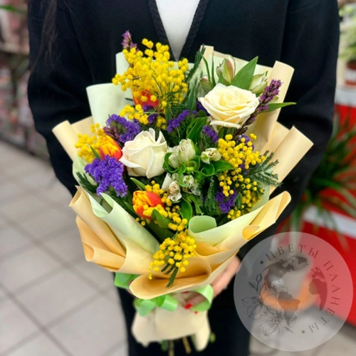 Букет из лилий, гвоздик, роз и альстромерий в магазине Цветы Планеты