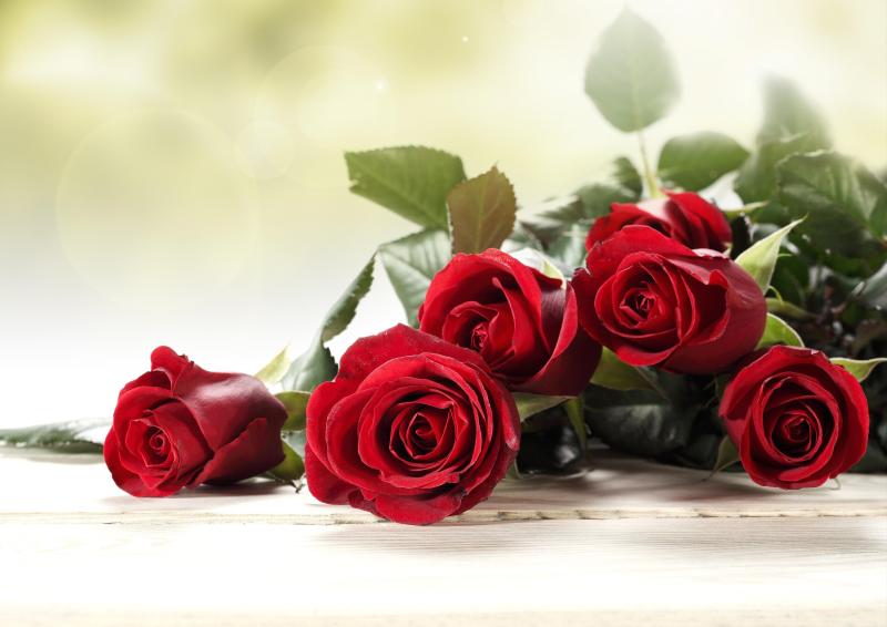 Красный цвет в букете