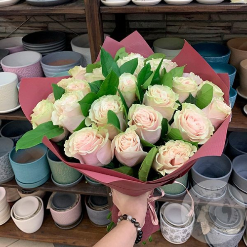 Букет из 25 роз "Нежный" в магазине Цветы Планеты