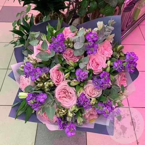 Букет из роз и альстромерий "Небеса" в магазине Цветы Планеты