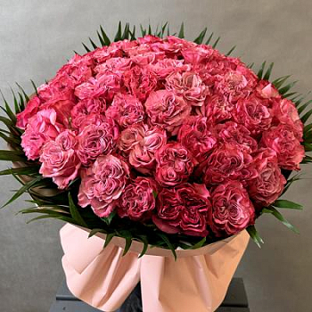 Монобукет из роз Кантри Блюз 51 шт. 70 см.