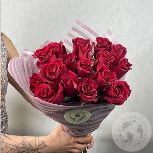 17 роз бордовых 60 см. в магазине Цветы Планеты