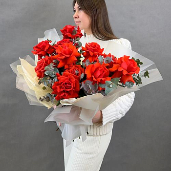 Букет из 11 красных французских роз