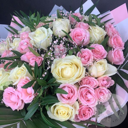 Букет из роз "Светлое послание" в магазине Цветы Планеты