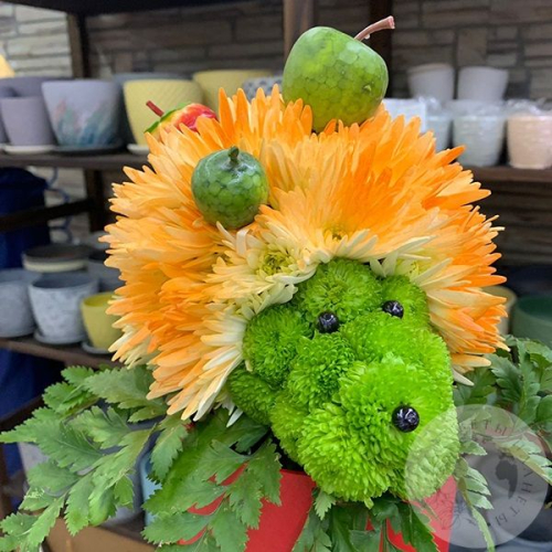 Композиция из кустовой хризантемы "Ежик" в магазине Цветы Планеты