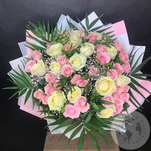 Букет из роз "Светлое послание" в магазине Цветы Планеты