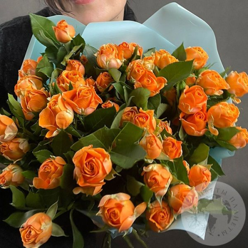13 кустовых роз оранжевых 60 см в магазине Цветы Планеты