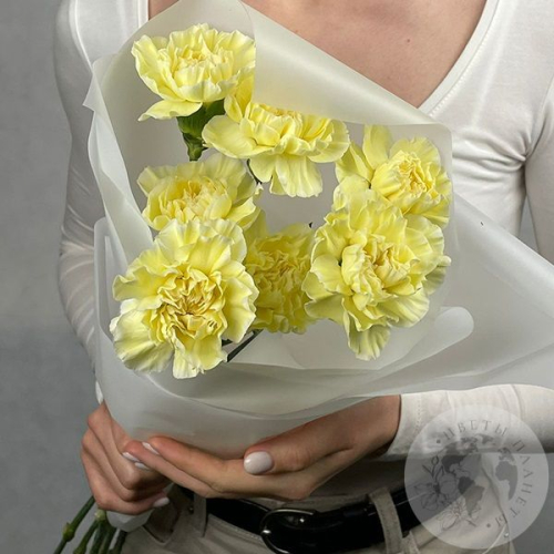 7 гвоздик желтых