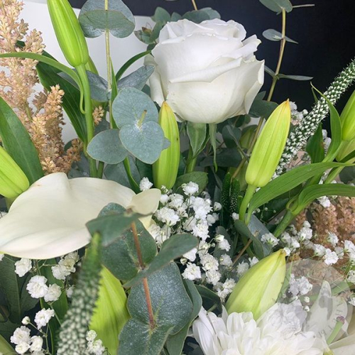 Букет из роз, хризантем, лилий "Радость встречи"