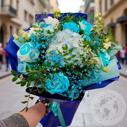 Букет роз, эустомы и гортензии "Безмятежность"