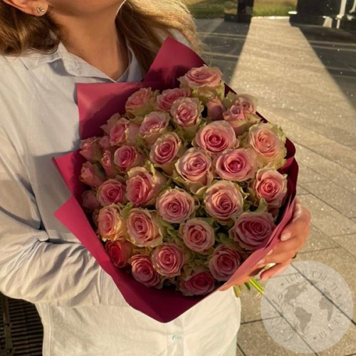 Букет из 51 розовой розы 40 см. в магазине Цветы Планеты